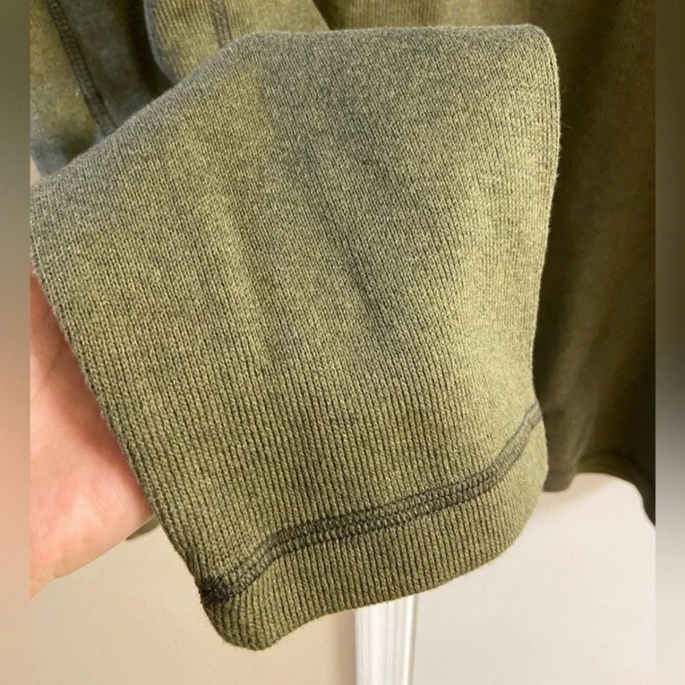 Banana Republic olive green Long Sleeve knit top XL NWT